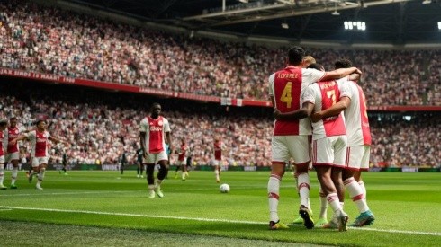 Asistencia de Edson en la goleada del Ajax