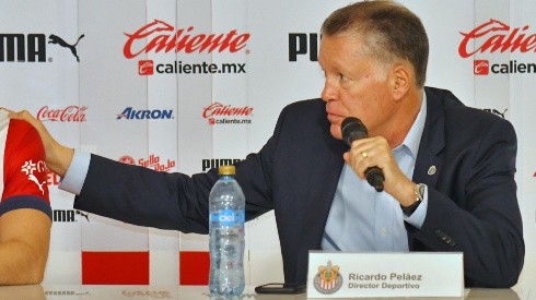 Peláez descartó el fichaje del joven delantero que ahora es pretendido por un club británico