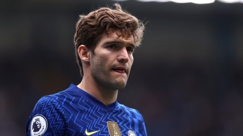 Marcos Alonso is still trying to make a move to Barcelona this summer.