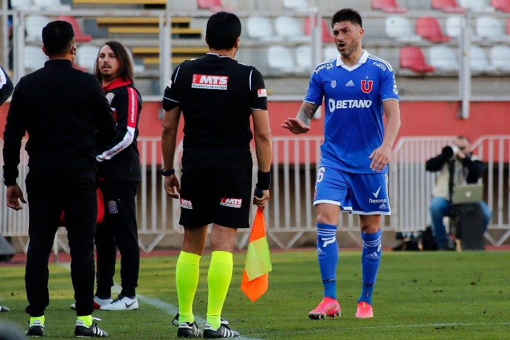 Álvaro Brun vivió su segunda expulsión con la camiseta Azul | Foto: Agencia Uno 