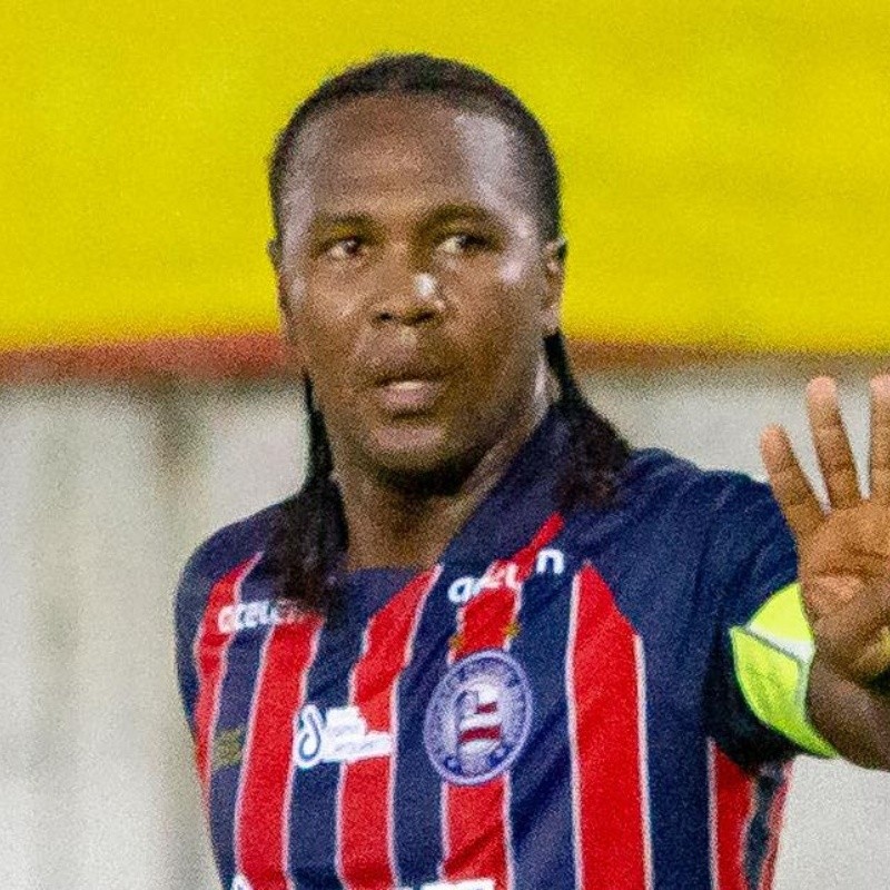 "Mais um dos diversos erros"; Rodallega entra na berlinda e torcida pede garoto na escalação do Bahia