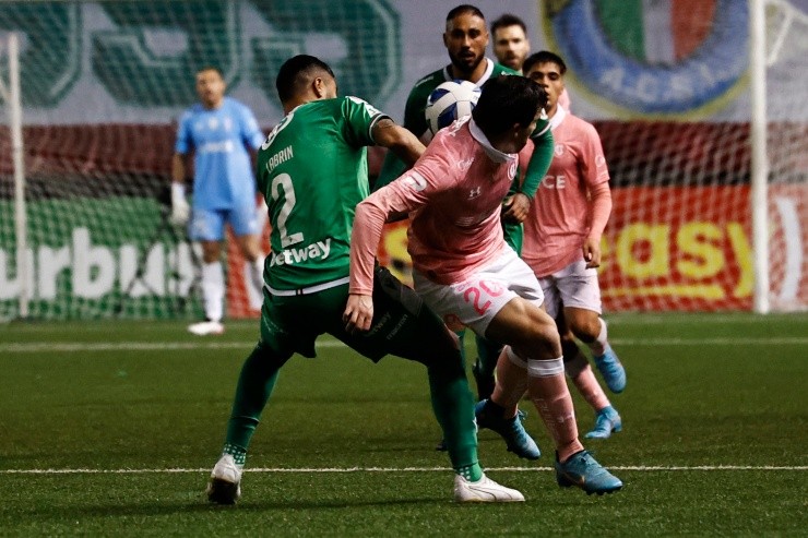 Ampuero se mostró contento con el partido de Pérez | Foto: Agencia Uno 