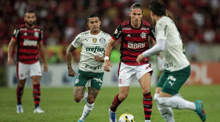 AGIF - Flamengo e Palmeiras no 1° turno do Brasileirão. 