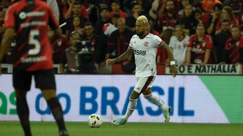 Arturo Vidal es alabado por su entrenador en el Flamengo