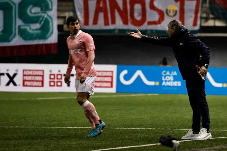 Ariel Holan Universidad Católica