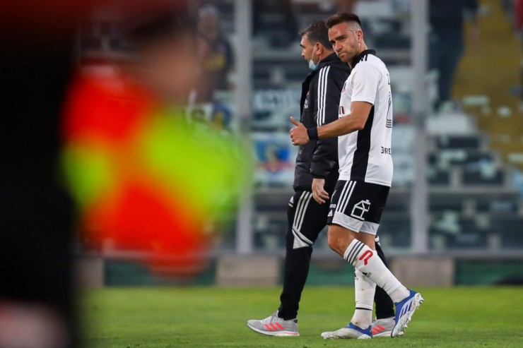 Zaldivia salió lesionado ante Ñublense | Foto: Agencia Uno 