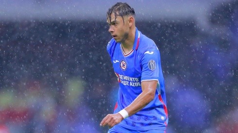 Ángel Romero todavía no ha renovado con Cruz Azul.