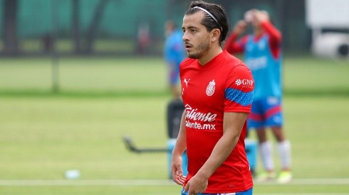 Motivos por los que Alan Mozo no juega en Chivas: De refuerzo estrella a calentar la banca