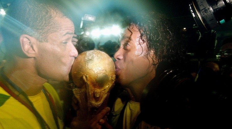 Rivaldo y Ronaldinho, unidos por la Copa del mundo 2022 (Getty Images)