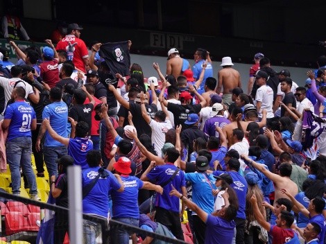 LSA protesta contra Cruz Azul y guarda silencio en el Azteca