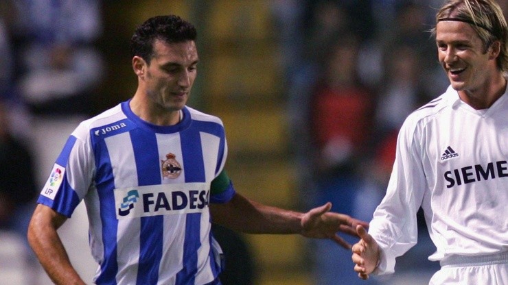 Lionel Scaloni jugando para Deportivo La Coruña.