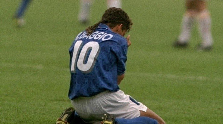 Roberto Baggio ( Simon Bruty/Allsport)