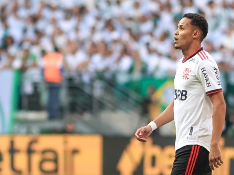 "Estão viajando..."; Flamengo se aproxima de venda milionário por Lázaro, mas Nação reclama de cifras