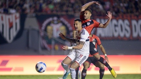 Goianiense y São Paulo abrieron la serie.