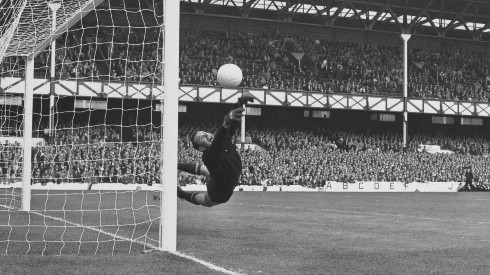 El legendario Lev Yashin recibió, hasta ahora, el único gol olímpico en Mundiales