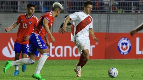 Catriel Cabellos jugando por Perú