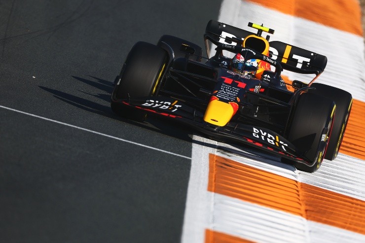 Checo Pérez terminó 7° y 12° en las Prácticas Libres. Créditos: Getty Images