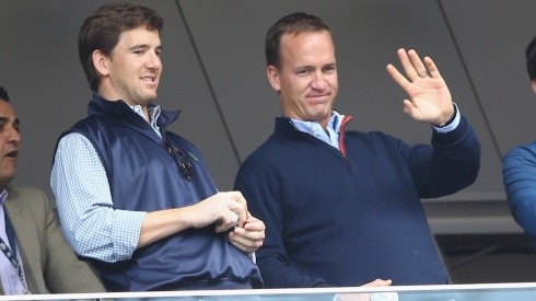 Eli y Peyton Manning, ex jugadores de NFL