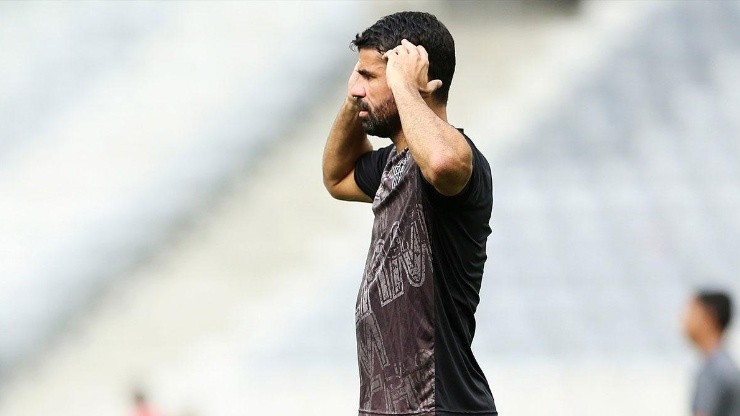 Diego Costa en entrenamiento con Atlético Mineiro.