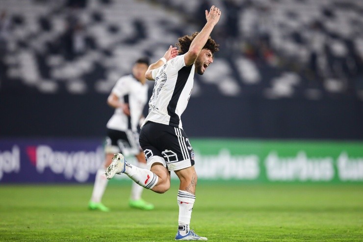 Maximiliano Falcón está enfocado en Colo Colo | Foto: Agencia Uno 