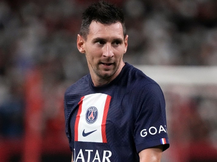 UEFA Champions League: Why was Lionel Messi the only player with 'GOAT' on  his PSG training shirt?