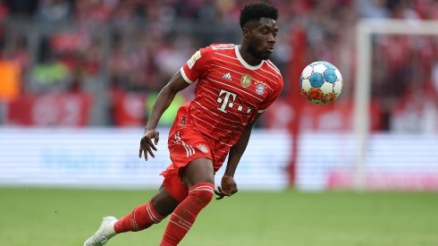 Alphonso Davies es uno de los laterales titulares del Bayern Múnich