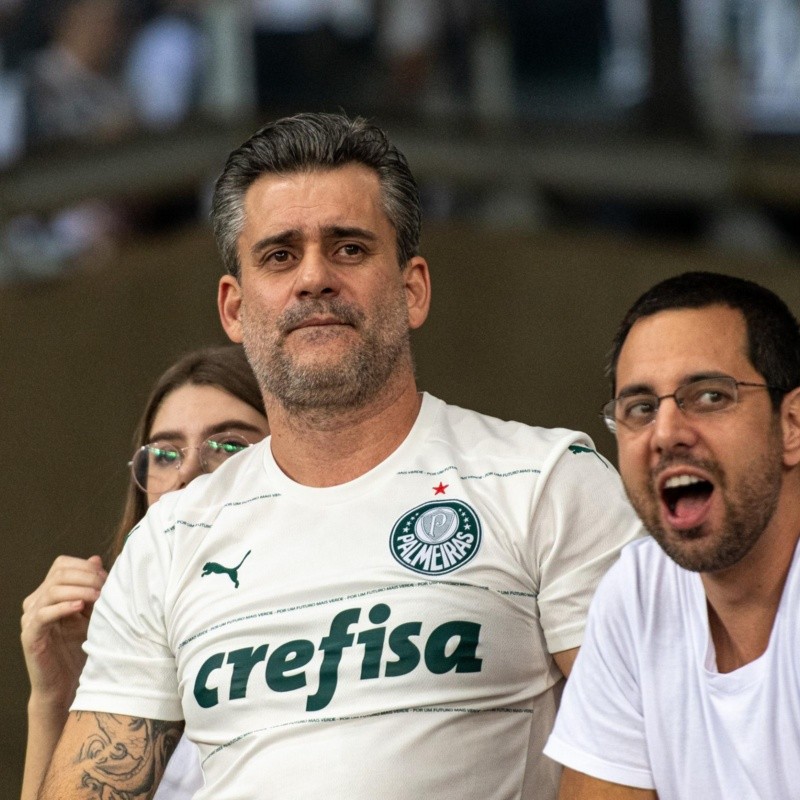 Jornalista esportivo sofre punição da ACEESP e torcida do Palmeiras tira onda com o repórter na web