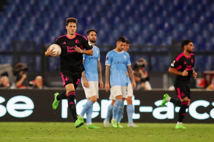 Santi convirtió el penal para el descuento de su equipo. Créditos: Getty Images