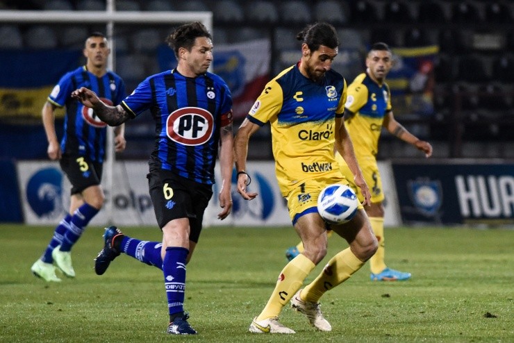 En una fría noche ambas escuadras no pudieron sacarse ventajas de manera definitiva | Foto: Agencia Uno 