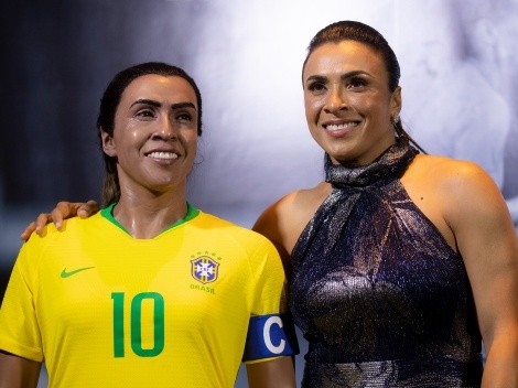 Marta ya tiene su estatua al lado de Pelé