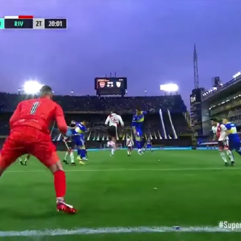 ¡No se vio! La imagen que usan los hinchas de River para quejarse del gol de Boca: "Un choreo más"