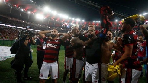 Arturo Vidal y Flamengo avanzan a la final de la Copa de Brasil