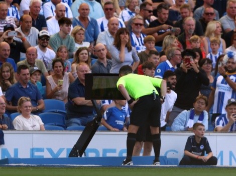 VIDEO: Low budget VAR as referee sees play on spectator’s cell phone