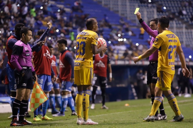 Quiñones se fue expulsado en la segunda mitad. Créditos: Imago7