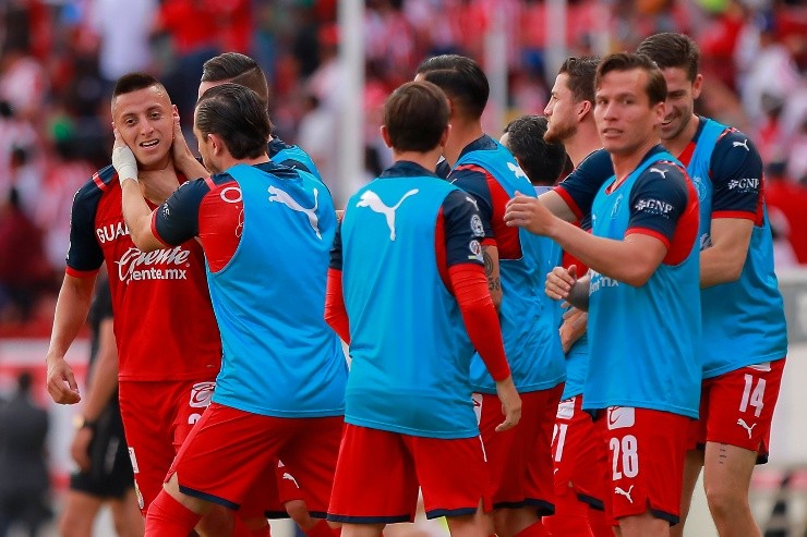 AGUASCALIENTES, MEXICO - AGOSTO 19: Roberto Alvarado  del Chivas en festejo despues de anotar el segundo gol de su equipo durante el juego de la jornada 10 del Torneo Apertura 2022 de la Liga BBVA MX en el Estadio Victoria el 19 de Agosto de 2022 en Aguascalientes,MÈxico. (Foto: Cesar Gomez/JAM MEDIA)