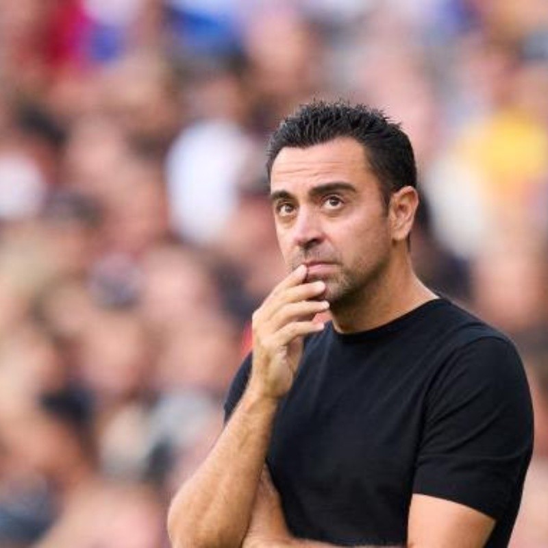 “Monitorando a situação”; Xavi dá “ok” e Barcelona poderá fechar com meio-campista brasileiro da Premier League