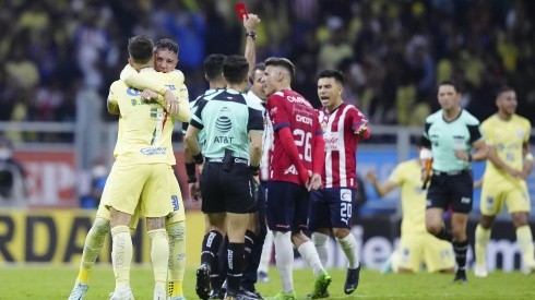 Fernando Beltrán fue expulsado por Escobedo tras culminar el Clásico Nacional