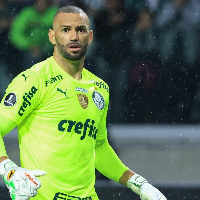 Weverton não se cala e toma posição sobre nova expulsão de Danilo pelo Palmeiras