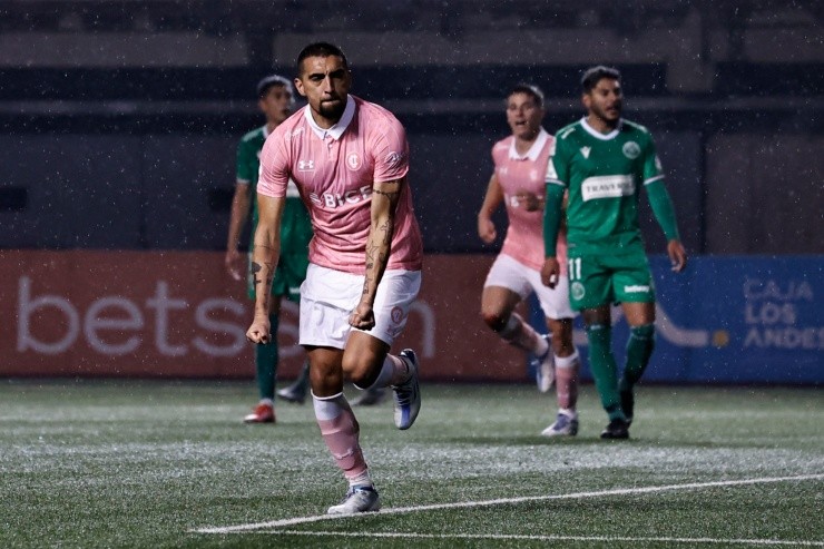 Branco Ampuero Universidad Católica