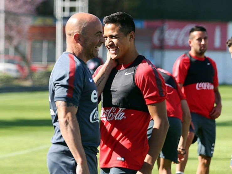 Jorge Sampaoli lleno de consejos a Alexis Sánchez | Foto: Archivo 