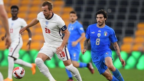 Italia e Inglaterra disputan un decisivo duelo en la Nations League.