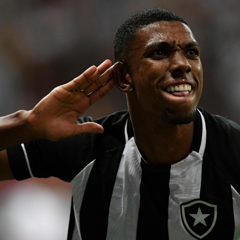 MERCADO! Kanu pode assinar com time campeão da Libertadores