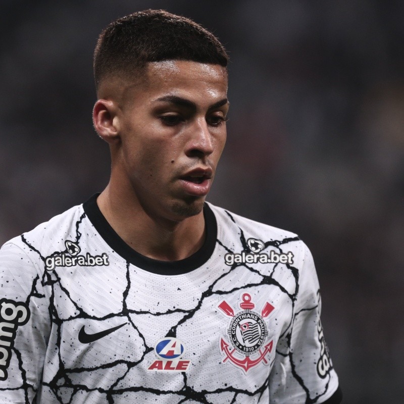 Ex-Timão, Gabriel Pereira pode voltar ao BR, mas para vestir "celeste" em 2023