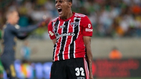 Luizão tem contrato com o São Paulo até janeiro de 2023 (Foto: Gil Gomes/AGIF)