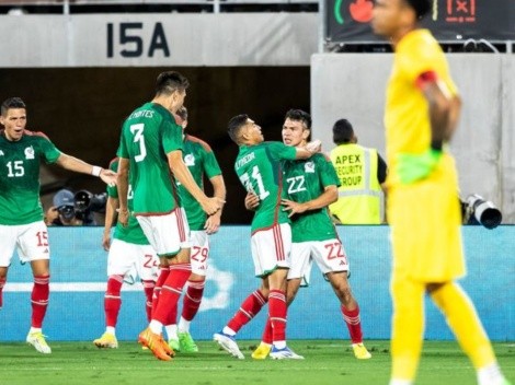 Mexico struggles but Hirving Lozano's late goal gives them the win over Peru: Highlights and Goal