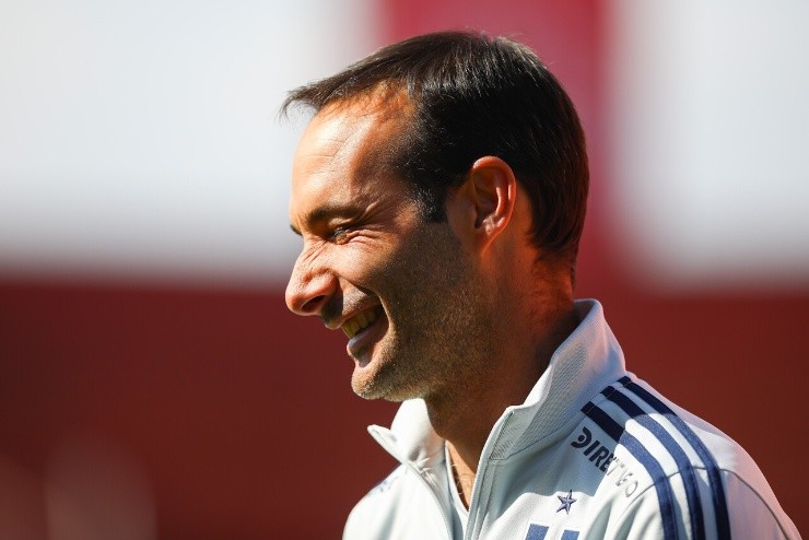 Seba Miranda es pura alegría con el triunfo de la U | Foto: Agencia Uno 