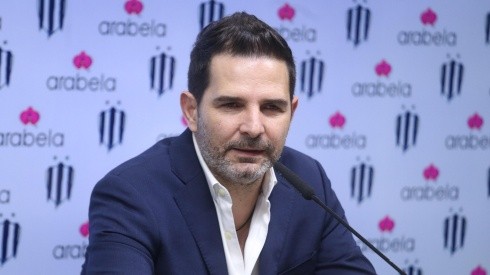 Duilio Davino dejará de ser el presidente deportivo de Rayados.