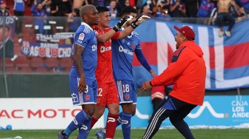 La U puso un pie en semifinales de Copa Chile.