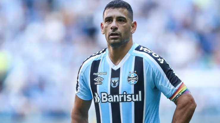 Diego Souza revela atuar com hérnia inguinal no Grêmio e diz que