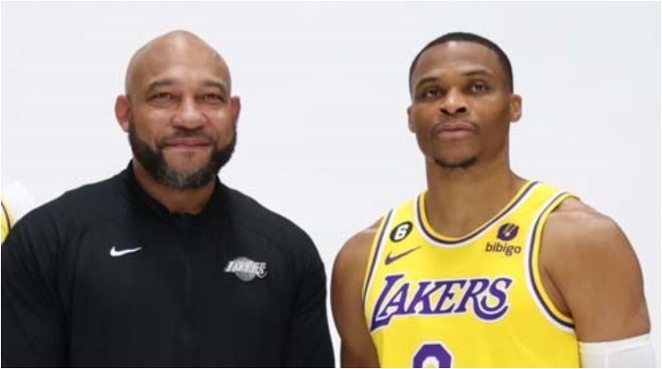 Russell Westbrook y Darvin Ham (Foto: @Lakers)